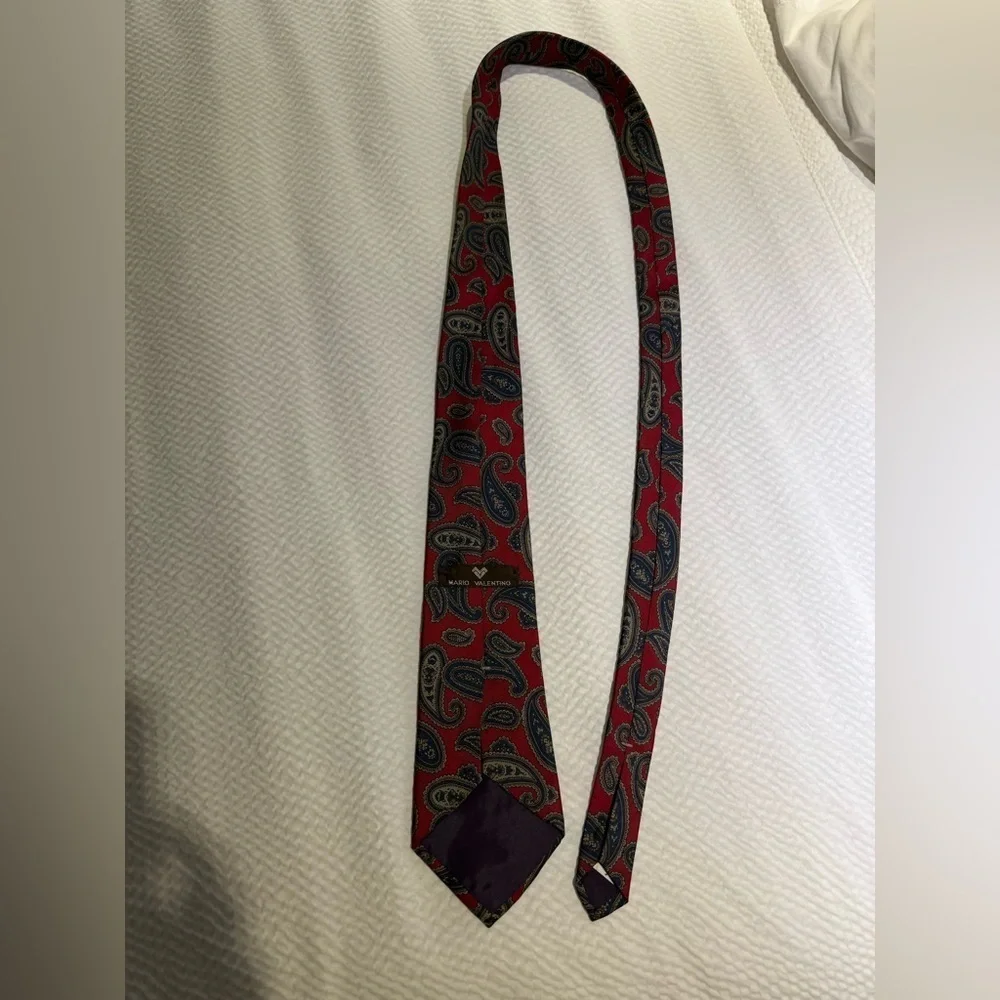 Vintage Mario Valentino silk Paisley Red and Navy Men's Tie